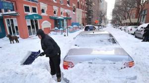 Очистка авто от снега